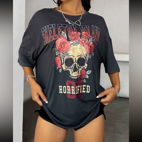 Skeleton Island Oversized Super Soft Gray T-Shirt - Picture 2 of 13